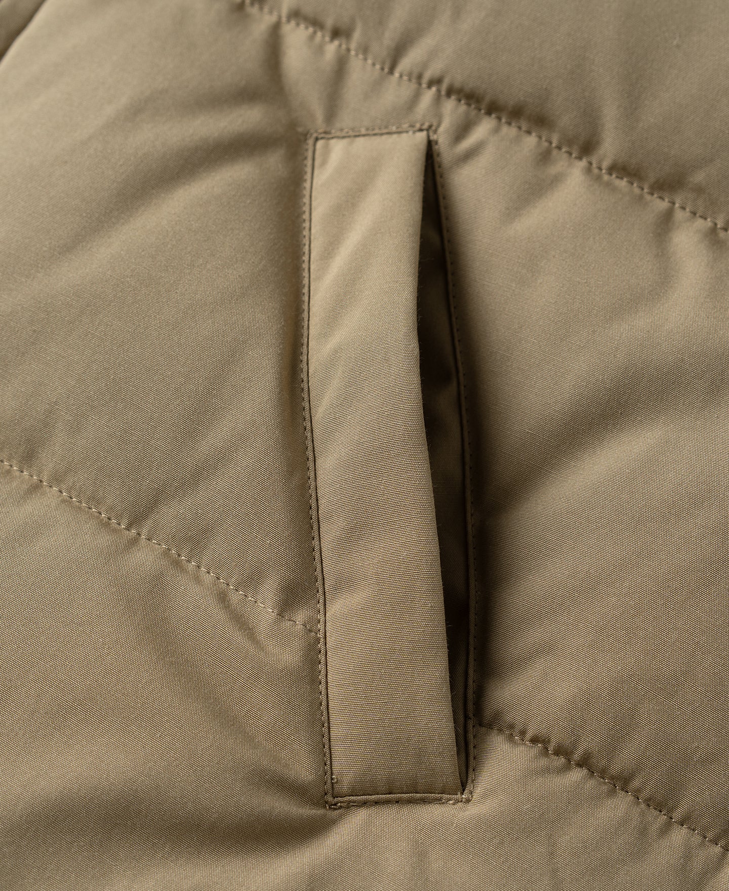 1970s Vintage Quilted Padded Vest - Khaki - Image 12
