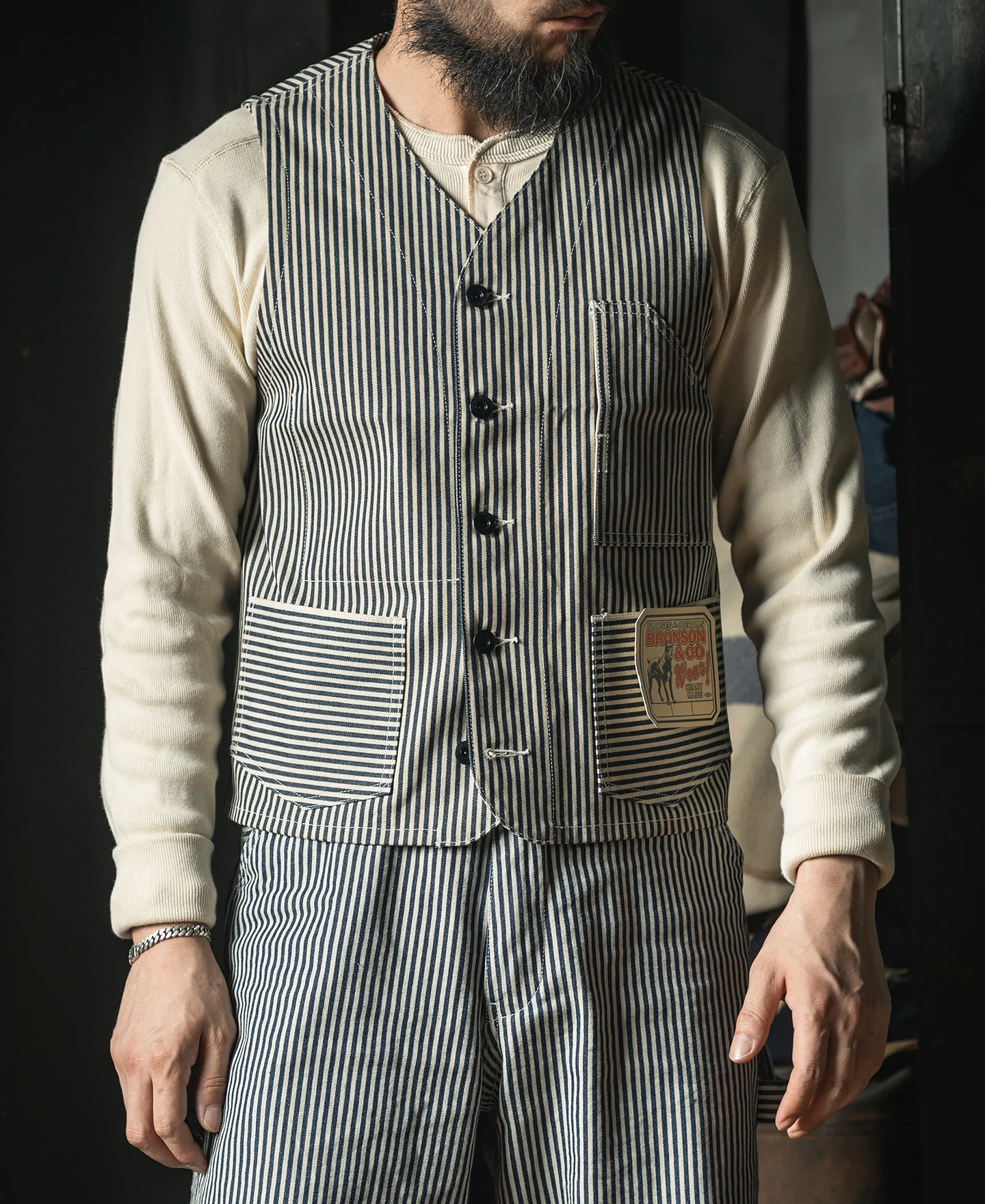 Lot 423 Express Stripe Vest - Image 4